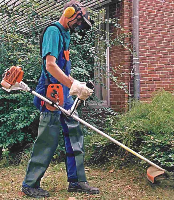 Beinschutzchaps als Spritzschutz Beinschutz fuer die Arbeit im Garten